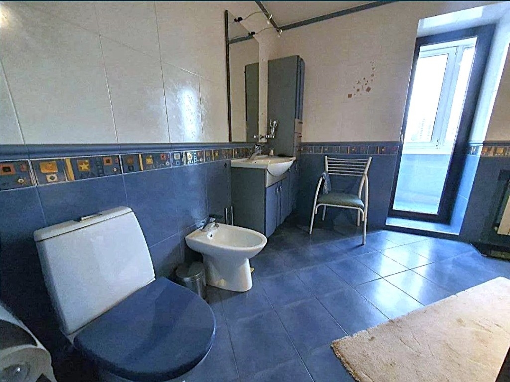 продажа многокомнатной квартиры номер A-173528 в Малиновском районе, фото номер 18